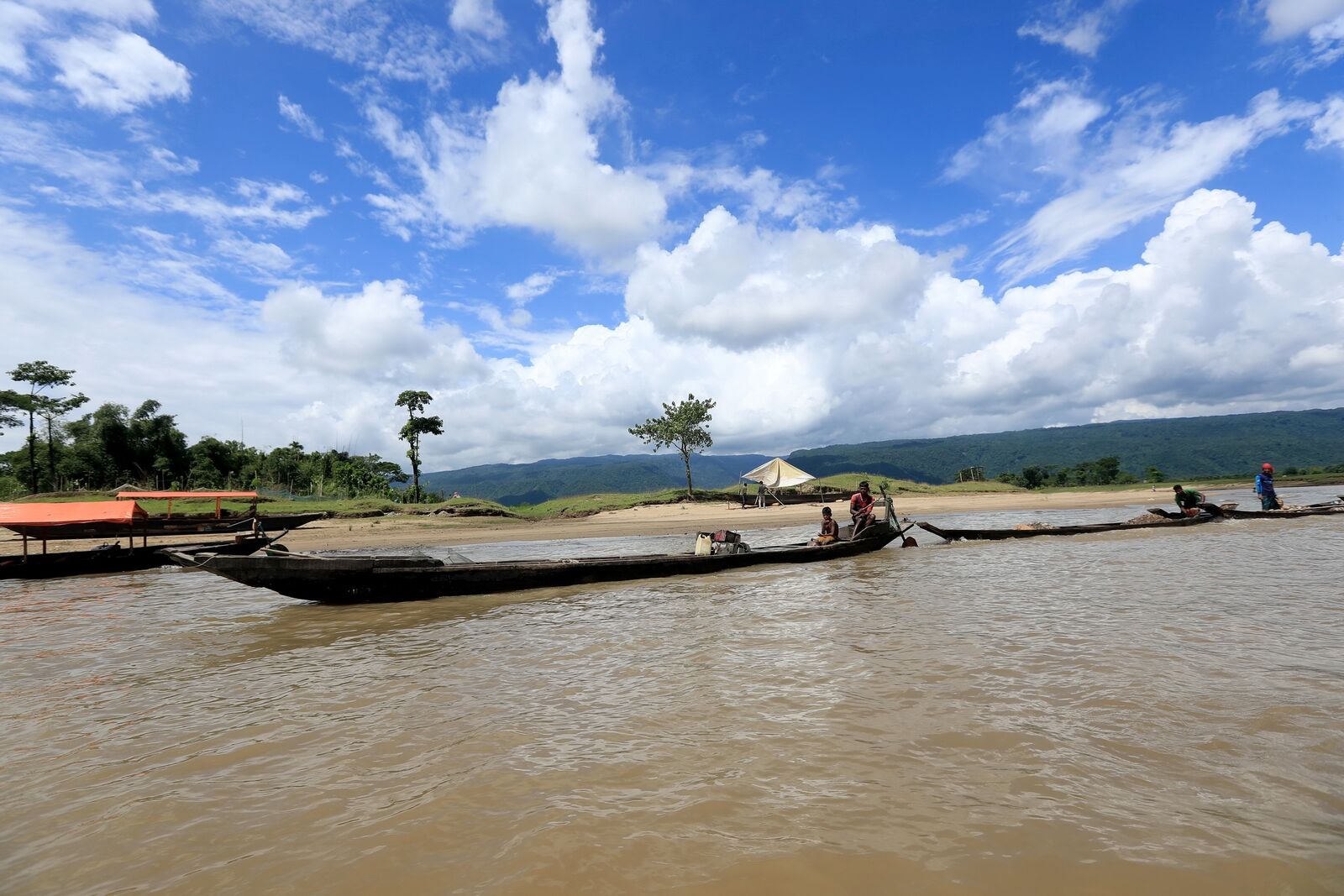 Boats below the Hills